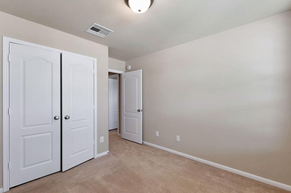 2524 Golfcrest Dr, Houston TX  77089-7021 exterior