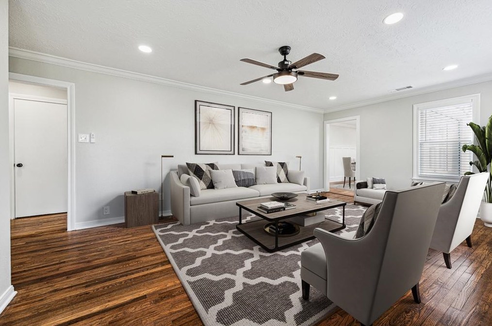 801 Woodcrest Dr, Houston, TX 77018-2127