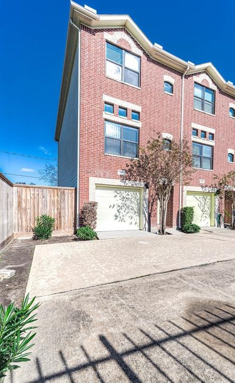 7650 Springhill St #704, Houston, TX