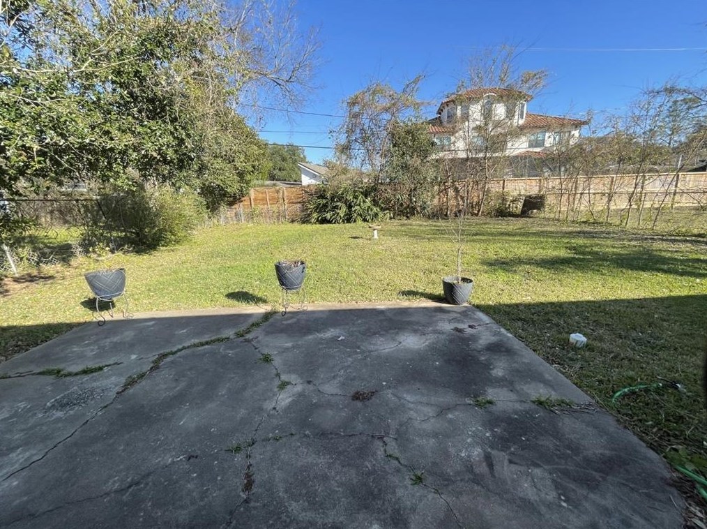 5547 Aspen St, Houston, TX 77081