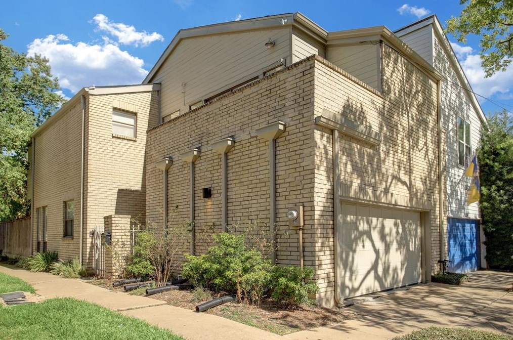 3521 Montrose Blvd, Houston, TX 77006-4322