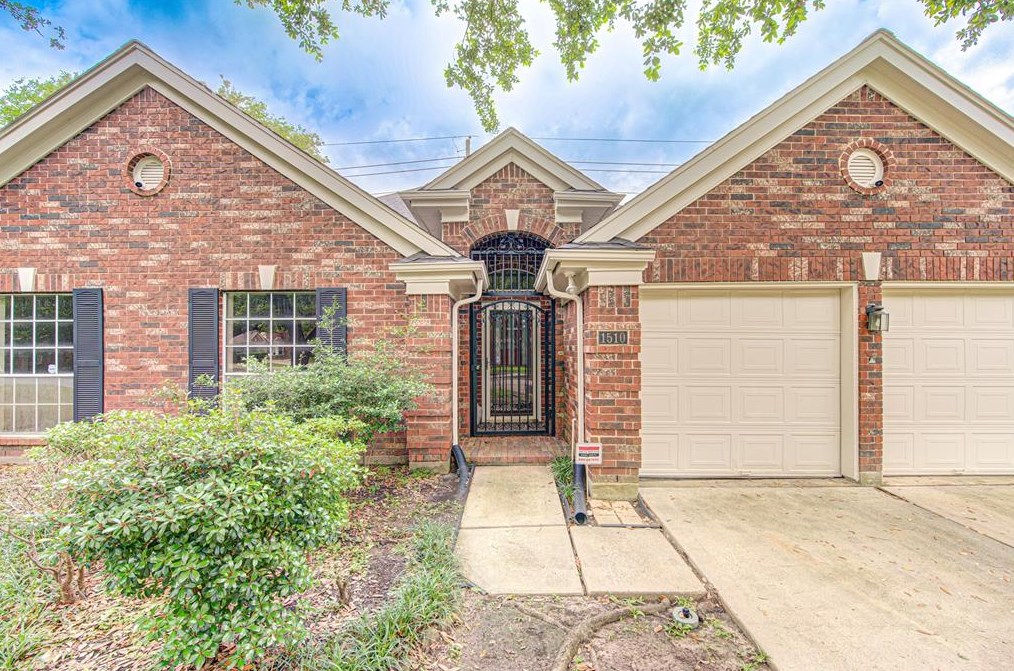 1510 Forest Home Dr, Houston, TX 77077