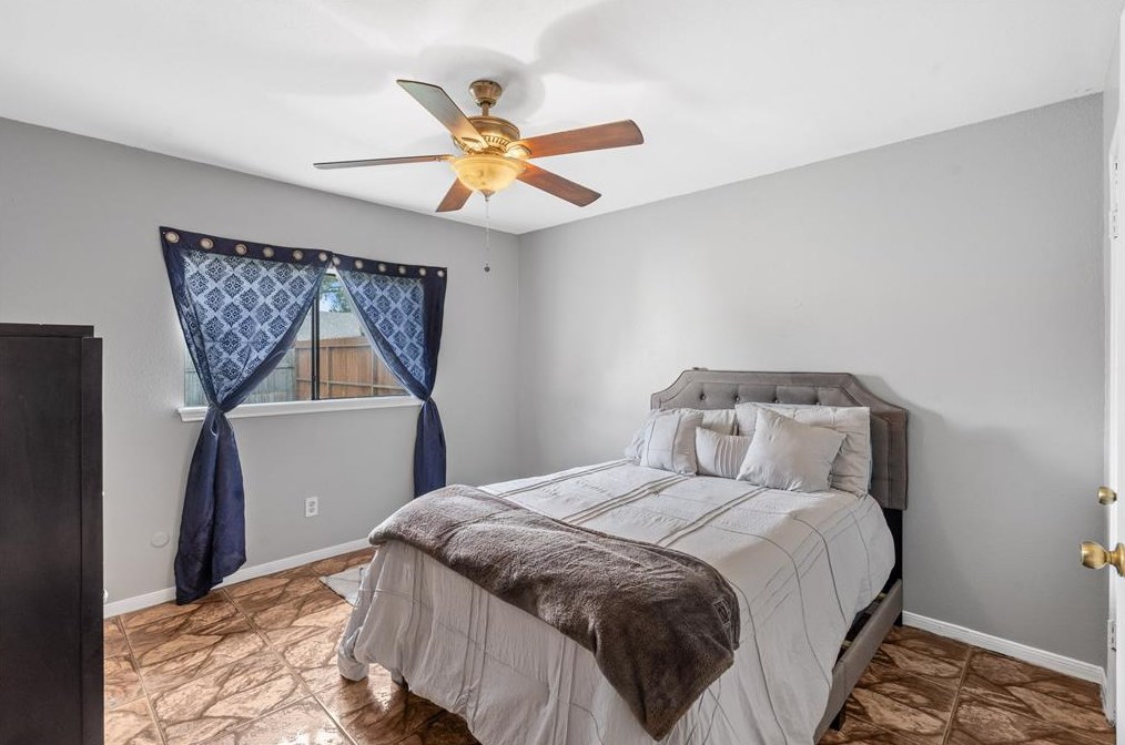 9431 Misty Brg St, Houston TX  77075-5025 exterior