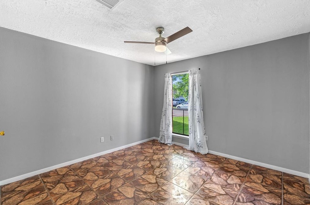 9431 Misty Bridge St, Houston TX  77075-5023 exterior