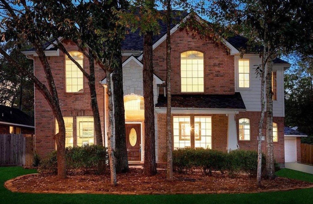 27 Westwinds Cir, Spring, TX 77382
