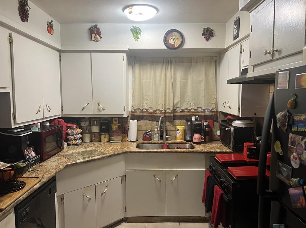 5927 Heatherbrook Dr, Houston, TX 77085-3315
