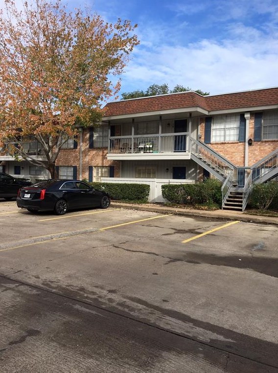 2350 Bering Dr Apt 75, Houston, TX 77057