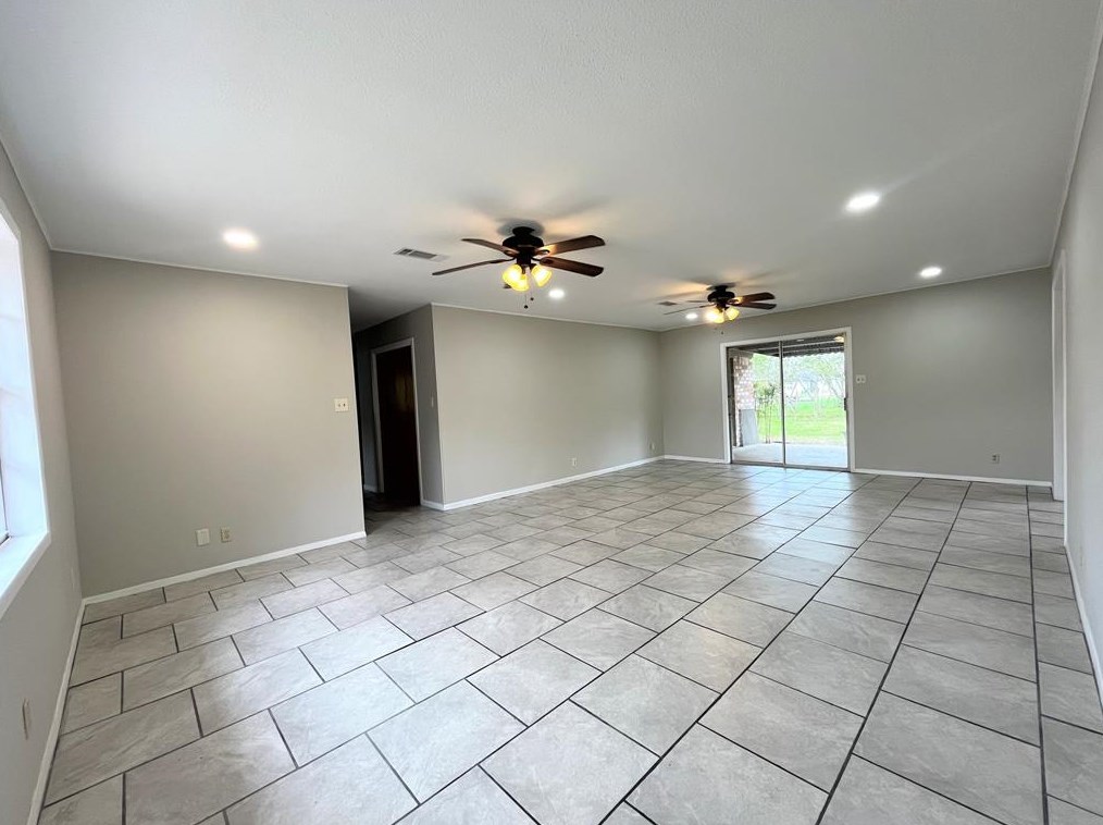 3924 Wickersham St, Bay City, TX 77414