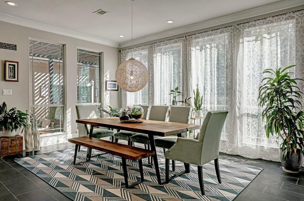 717 10 St, Houston TX  77008-6602 exterior