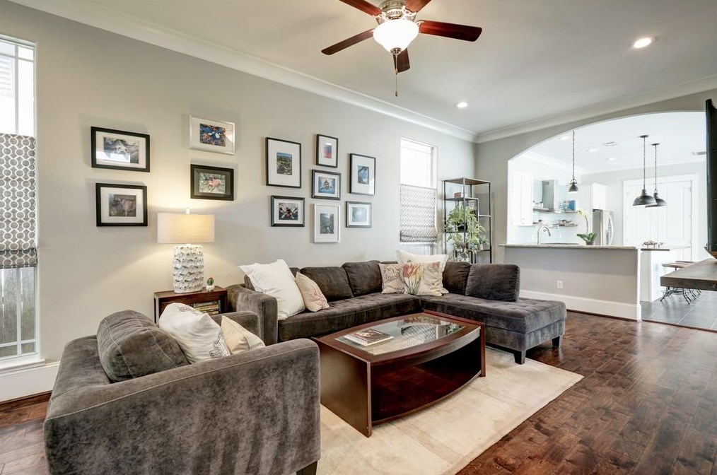 717 10 St, Houston TX  77008-6602 exterior