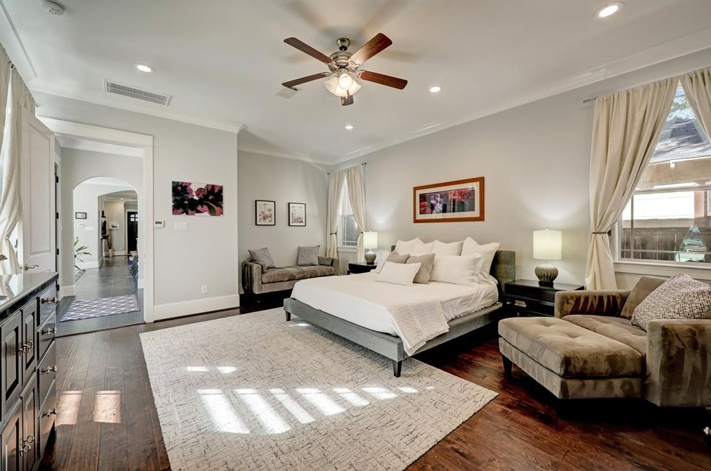 717 10 St, Houston TX  77008-6602 exterior