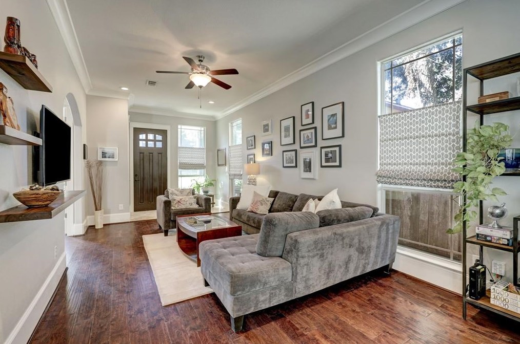 717 10 St, Houston TX  77008-6602 exterior