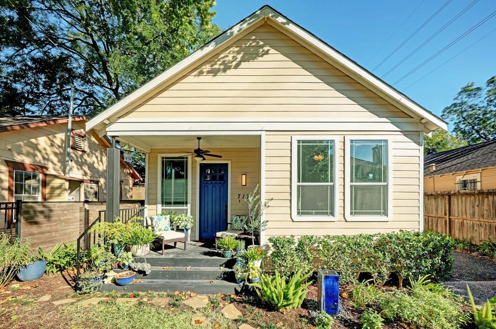 717 10th St, Houston, TX 77008-6705