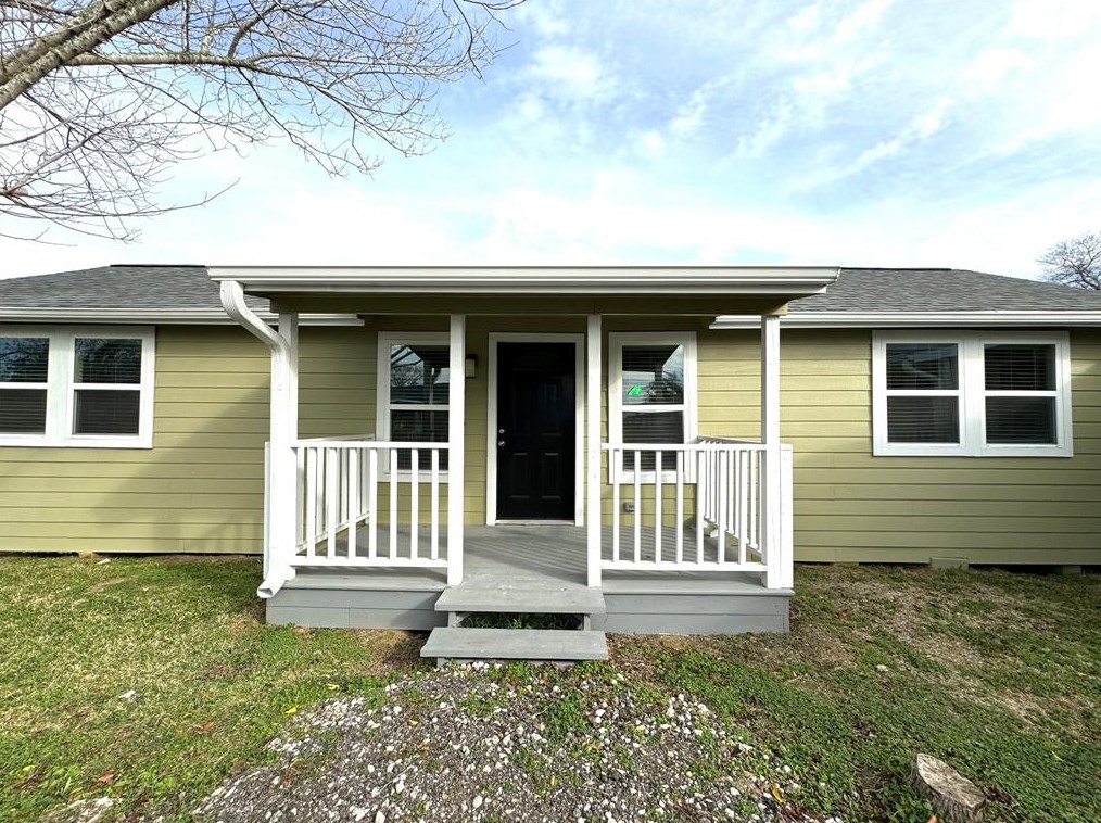 1547 Garden Rd, Pearland, TX 77581