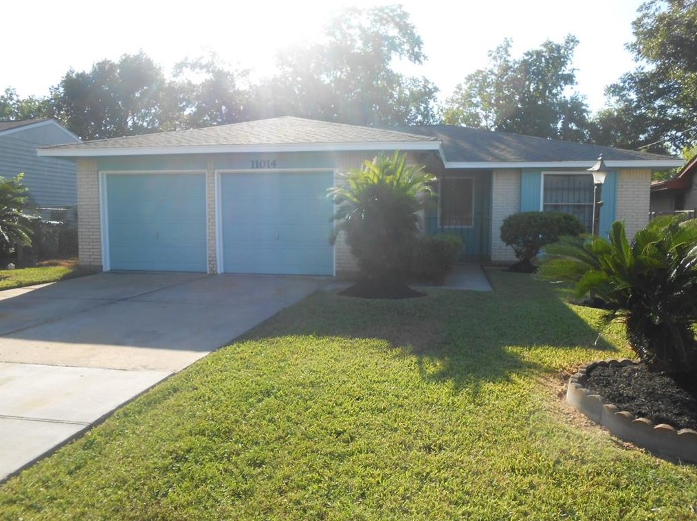 11014 Roandale Dr, Houston, TX 77048-1520