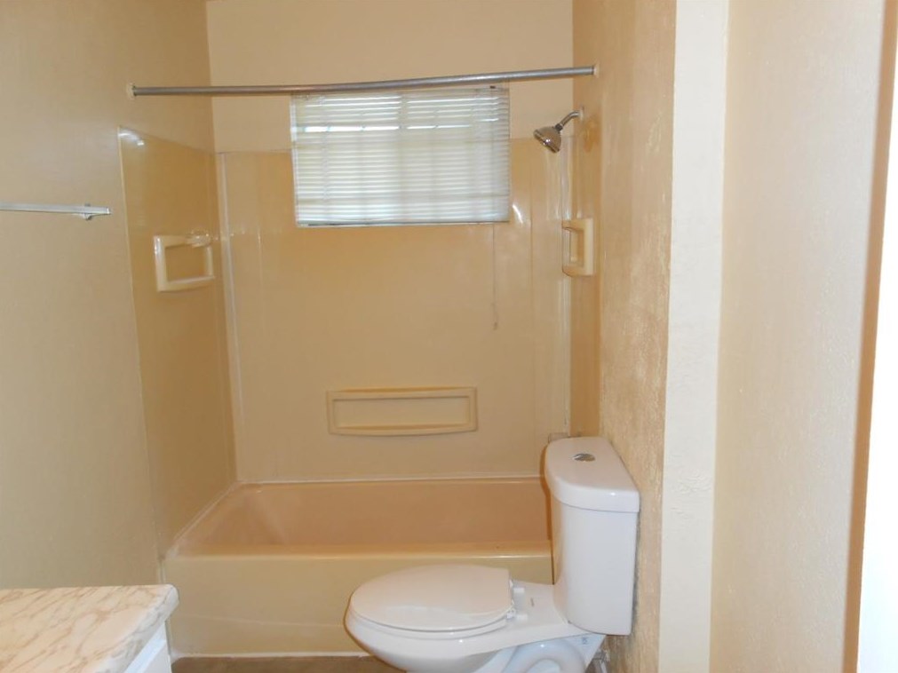 11014 Roandale Dr, Houston TX  77048-1520 exterior