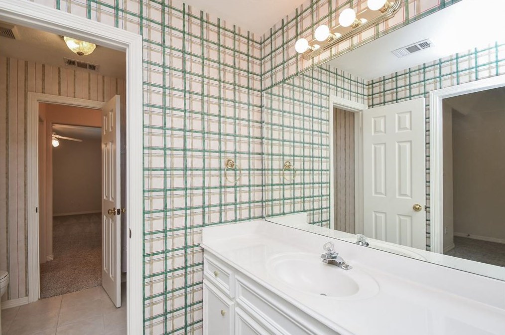 8522 Ivy Fls Ct, Houston TX  77040-1122 exterior