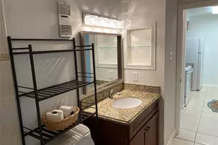 10075 Westpark Dr, Houston, TX 77042 - Photo 6