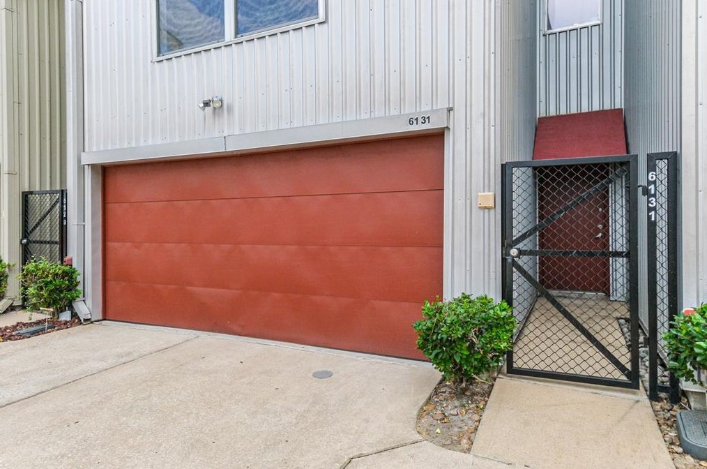 6131 Gehring St, Houston, TX 77021-1176