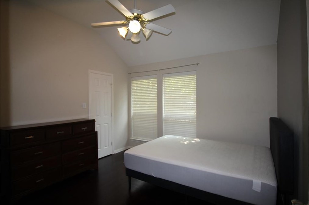 2506 Hampton Park Ln, Sugar Land TX  77479-1258 exterior