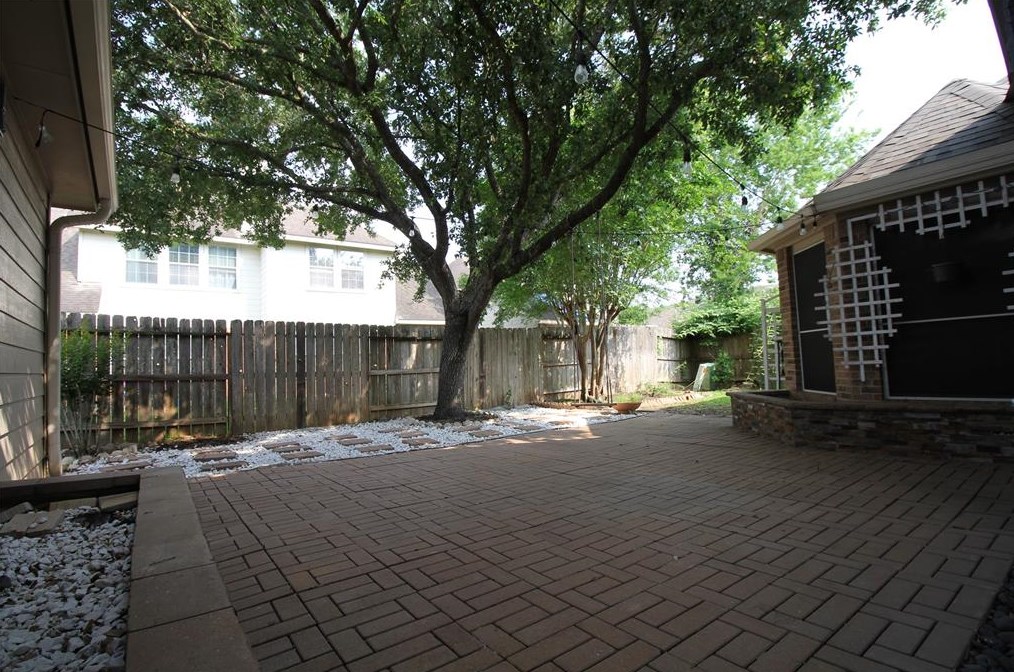 2506 Hampton Park Ln, Sugar Land TX  77479-1258 exterior
