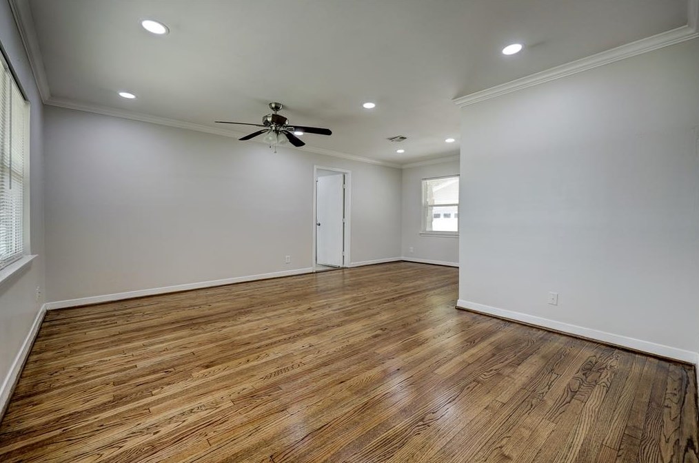 7406 Schiller St, Houston, TX 77055