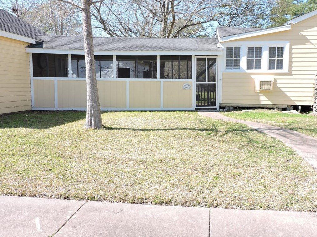 202 Hubert St, Houston, TX 77598
