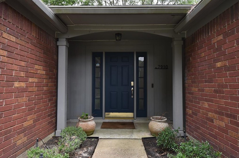 7910 Shangrila Ln, Houston TX  77095-4131 exterior