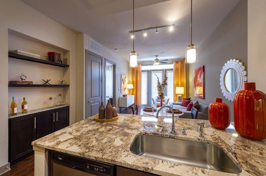 100 Detering St #6110, Houston, TX 77007