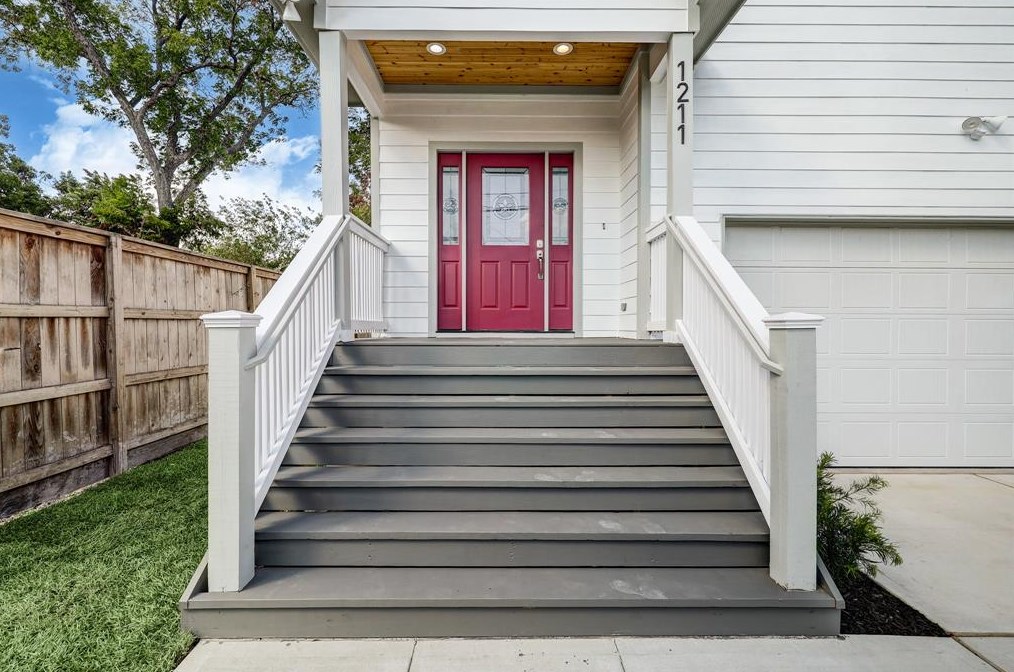 1211 32nd St, Houston TX  77022-6518 exterior