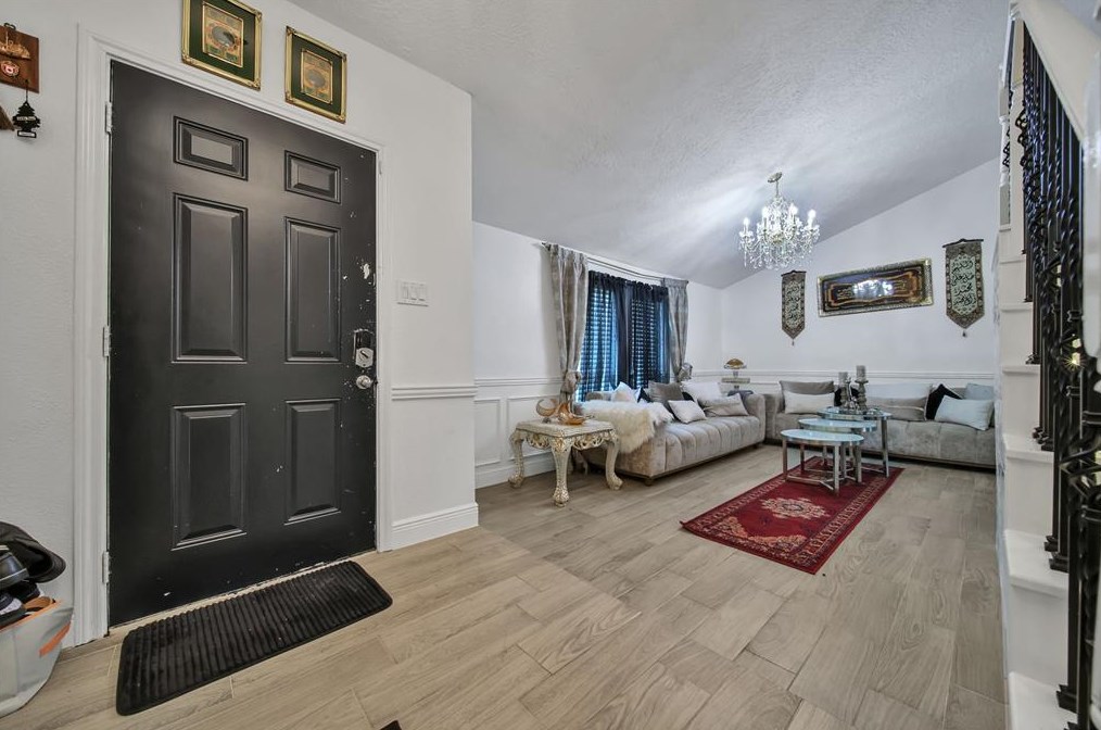 10306 Clark Tower Ln, Sugar Land, TX 77498