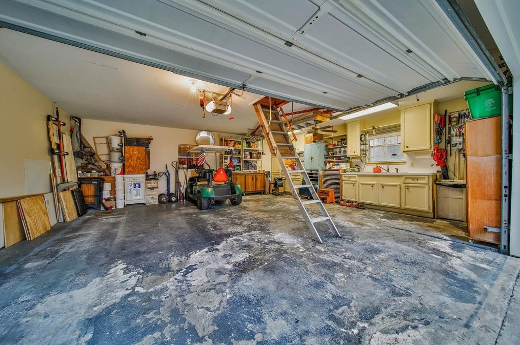 1010 Richelieu Ln, Houston TX 77018-1833 exterior