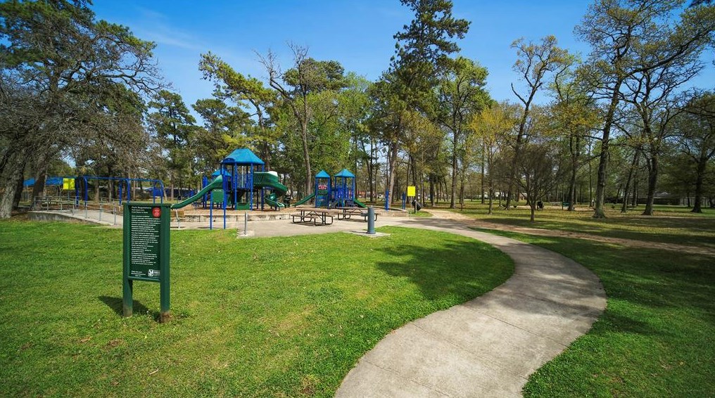 1010 Richelieu Ln, Houston TX 77018-1833 exterior