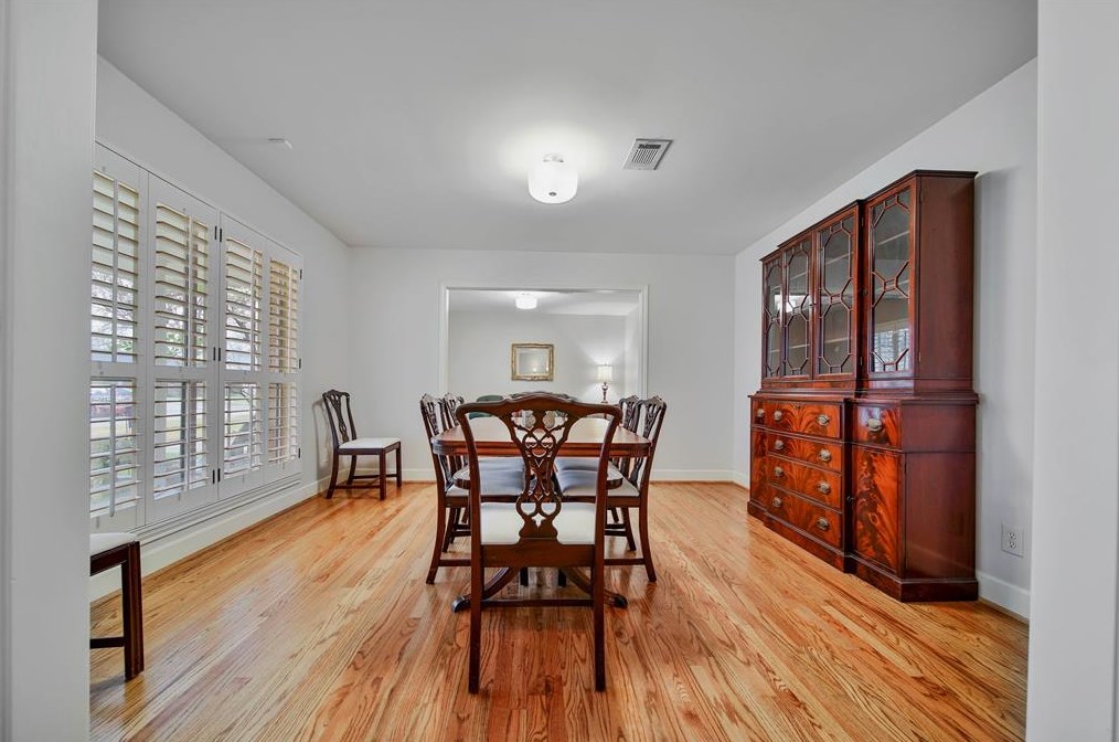 1010 Richelieu Ln, Houston TX 77018-1833 exterior