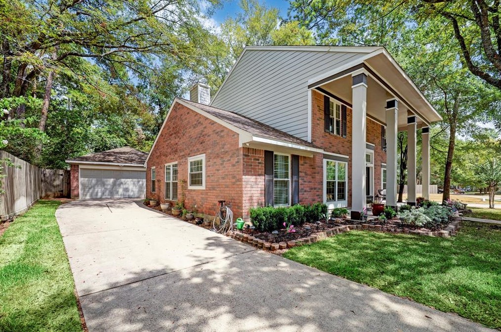 38 Fire Flicker Pl, Spring, TX 77381-3273