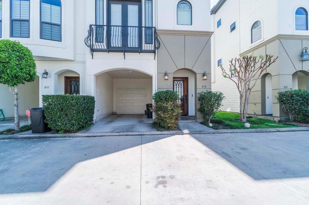 3119 Fairdale Oaks E, Houston, TX 77057