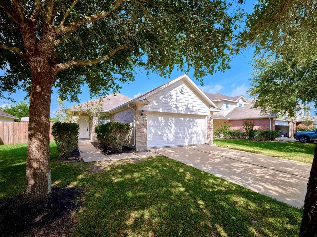 6506 Haven Forest Ln, Richmond TX  77469-5735 exterior