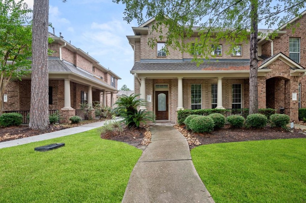 38 Ginger Jar St, Spring TX  77382-2807 exterior