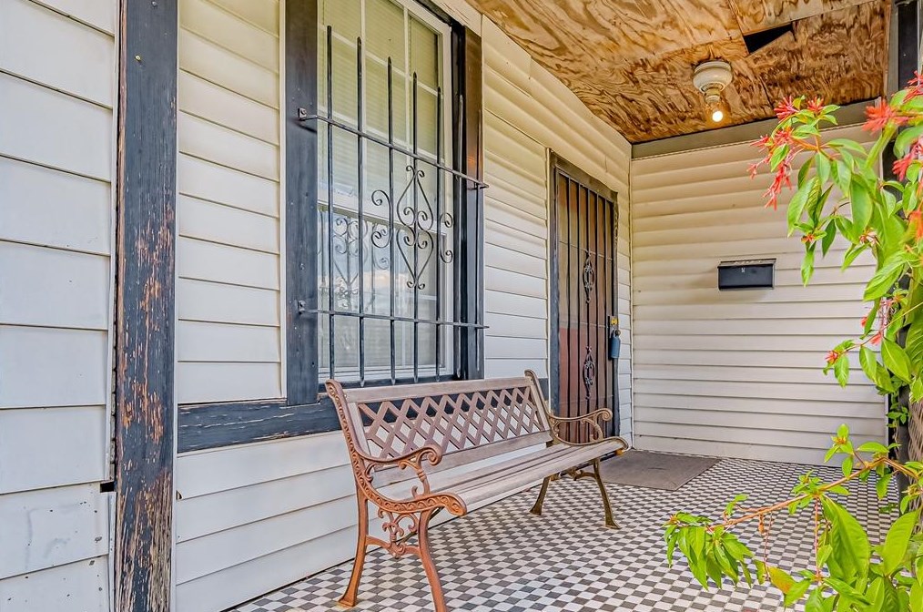 305 Archer St, Houston TX  77009-5419 exterior