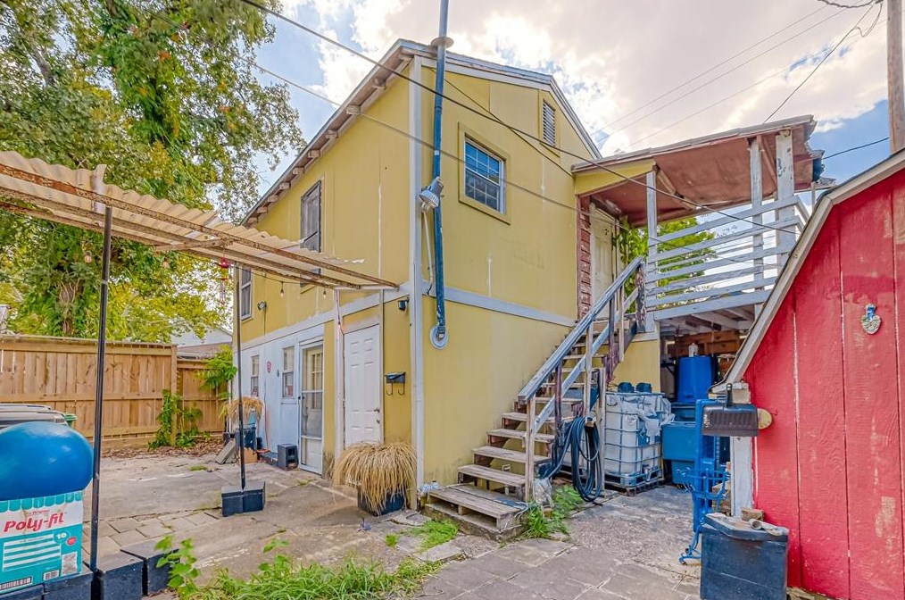 305 Archer St, Houston TX  77009-4607 exterior