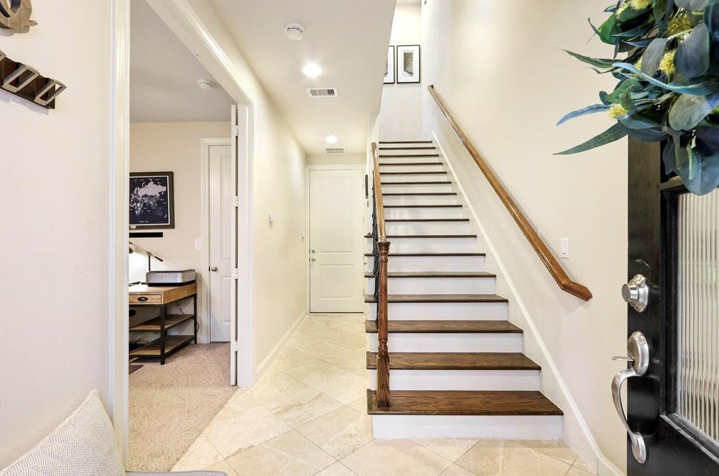2049 Fannin Station N, Houston, TX 77045