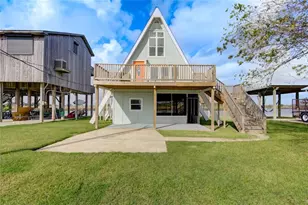 239 Redfish Dr, Freeport, TX 77541 - Photo 2