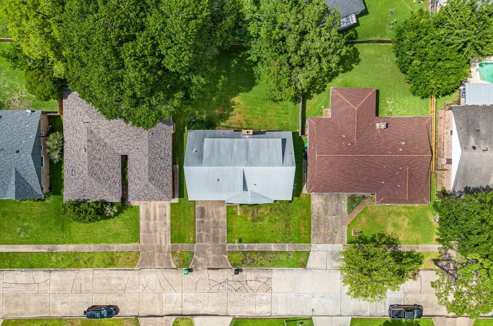 9322 Rentur Dr, Houston, TX 77031-1023