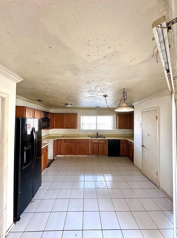 9318 Wellsworth Dr, Houston TX  77083-6160 exterior