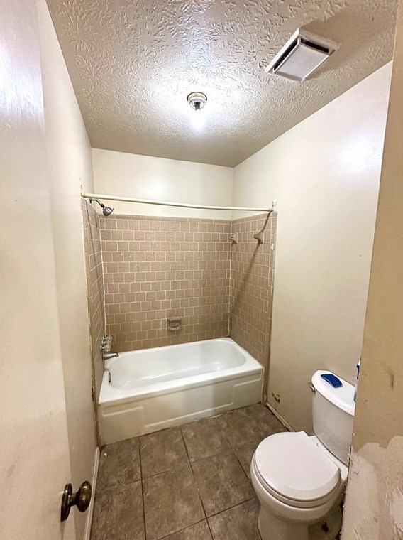 9318 Wellsworth Dr, Houston TX  77083-6160 exterior