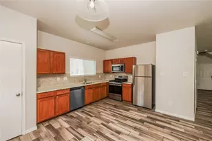 6127 Settlers Lake Cir E, Katy, TX 77449 - Photo 6