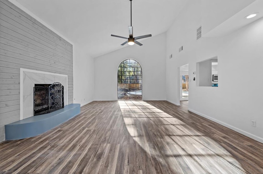 6611 Falling Waters Dr, Spring, TX 77379-4849