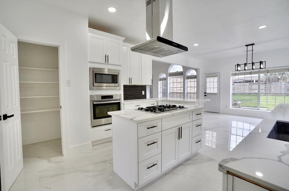 18306 Autumn Park Dr, Houston, TX 77084