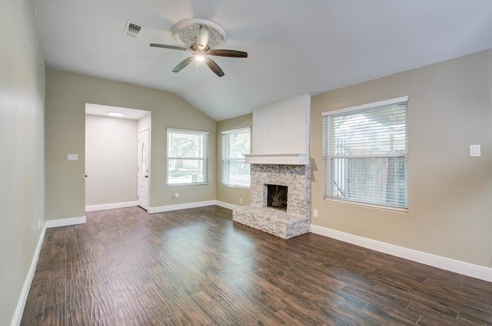 14019 Clear Forest Dr, Sugar Land, TX 77498-1700