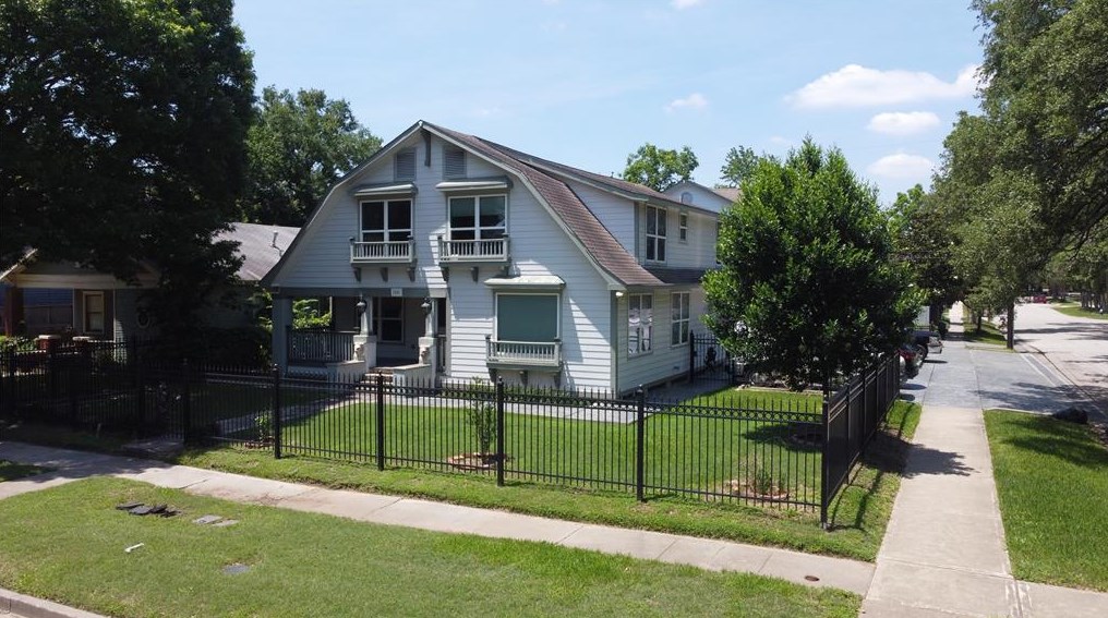 1101 E 7th, Houston, TX 77009